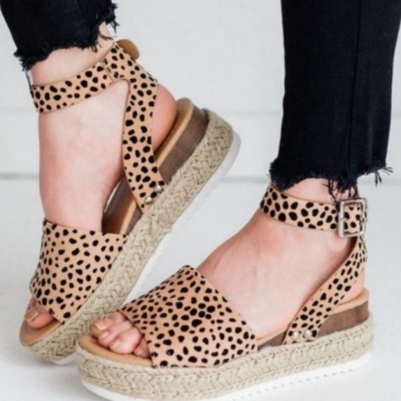 Cheetah print Espadrilles - Picture 4 of 8